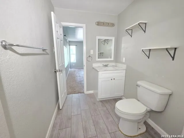 3019 Lakeview Canyon Lake, TX 78133