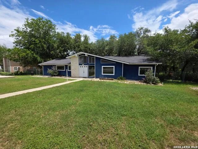 3019 Lakeview Canyon Lake, TX 78133