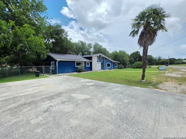 3019 Lakeview Canyon Lake, TX 78133