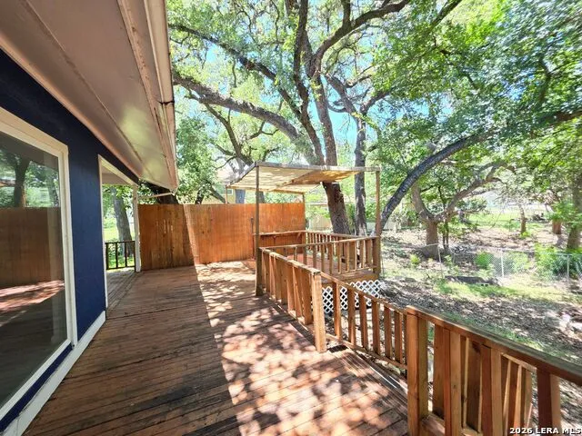 3019 Lakeview Canyon Lake, TX 78133