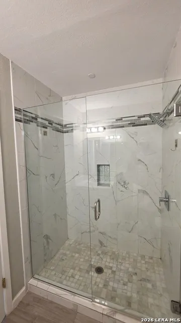 3019 Lakeview Canyon Lake, TX 78133