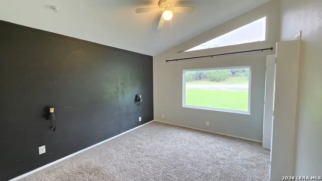3019 Lakeview Canyon Lake, TX 78133