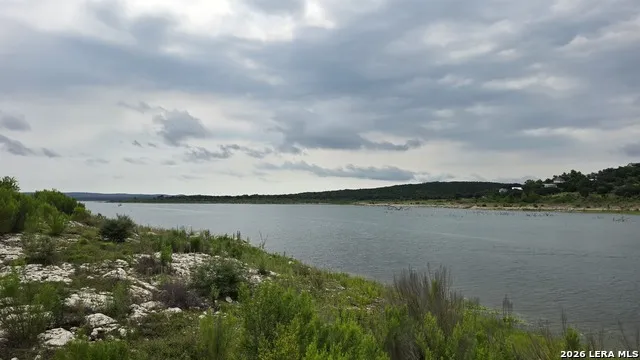 3019 Lakeview Canyon Lake, TX 78133