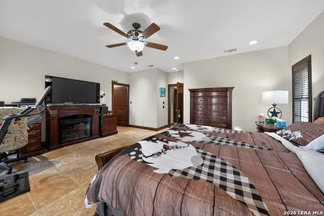 204 RED OAK LN Ingram, TX 78025