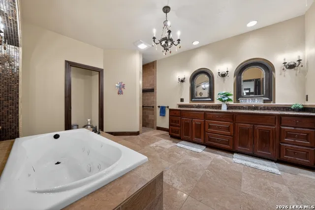 204 RED OAK LN Ingram, TX 78025