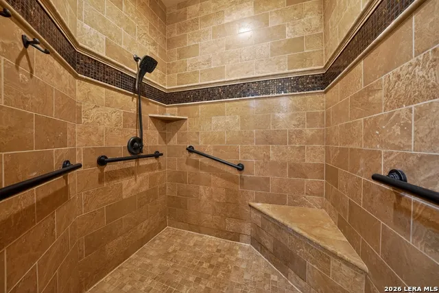 204 RED OAK LN Ingram, TX 78025
