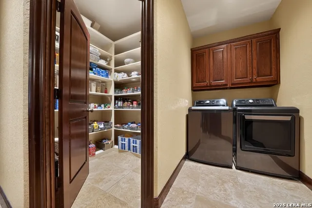 204 RED OAK LN Ingram, TX 78025