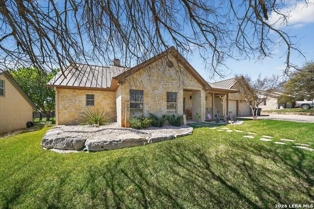 204 RED OAK LN Ingram, TX 78025