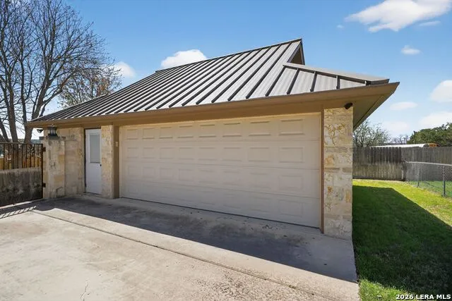 204 RED OAK LN Ingram, TX 78025