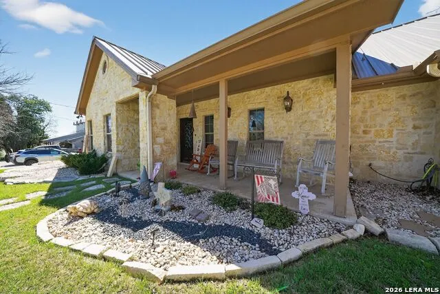 204 RED OAK LN Ingram, TX 78025