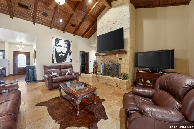 204 RED OAK LN Ingram, TX 78025