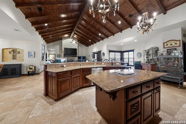 204 RED OAK LN Ingram, TX 78025