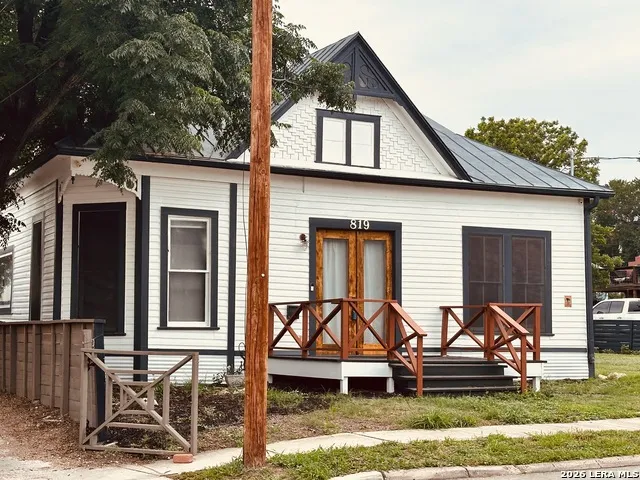 819 WYOMING ST San Antonio, TX 78203