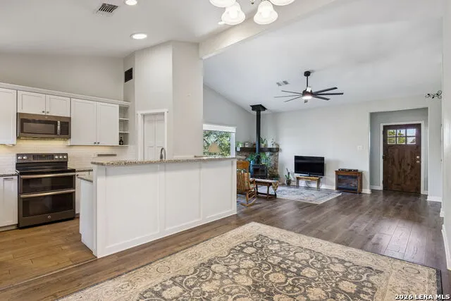 515 Valley Ridge Canyon Lake, TX 78133