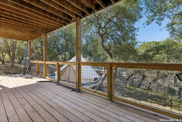 515 Valley Ridge Canyon Lake, TX 78133