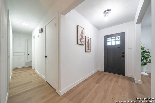 7817 Hollow Oak Live Oak, TX 78233
