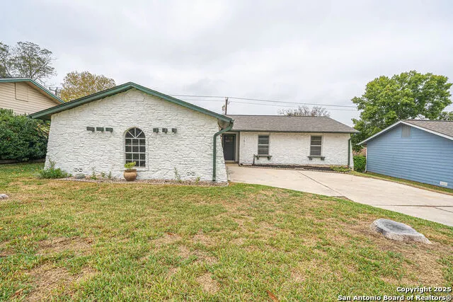 7817 Hollow Oak Live Oak, TX 78233