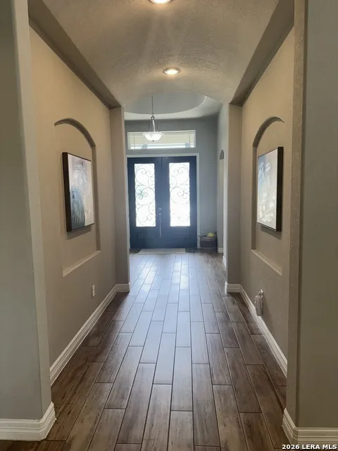 208 ENGLEWOOD LN Castroville, TX 78009