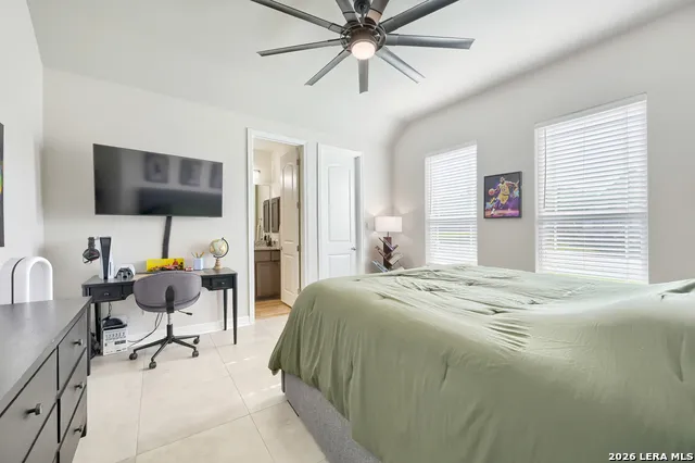 208 ENGLEWOOD LN Castroville, TX 78009