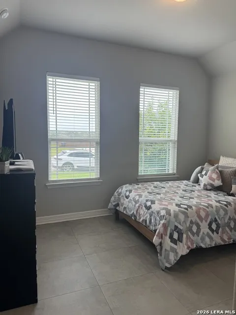 208 ENGLEWOOD LN Castroville, TX 78009