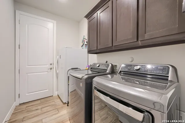 208 ENGLEWOOD LN Castroville, TX 78009