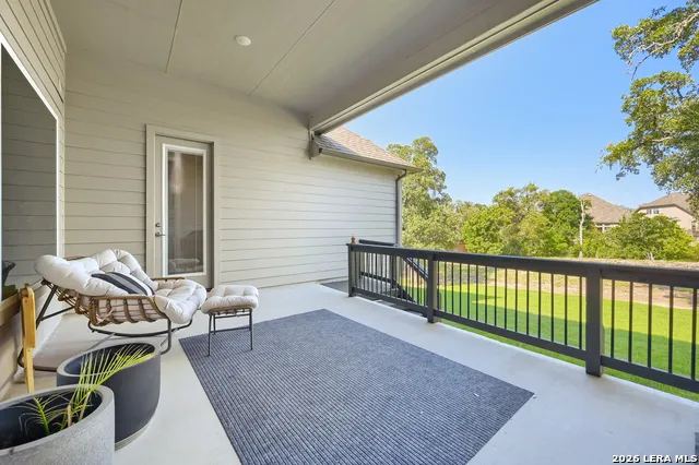 208 ENGLEWOOD LN Castroville, TX 78009