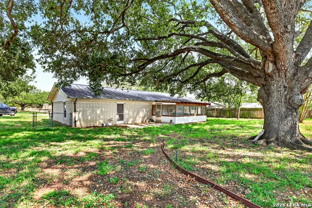 515 GEORGIA ANN DR Pleasanton, TX 78064