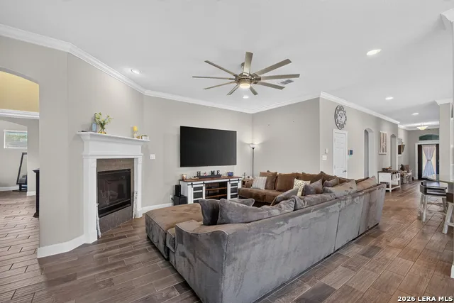 2037 Cullum Park San Antonio, TX 78253