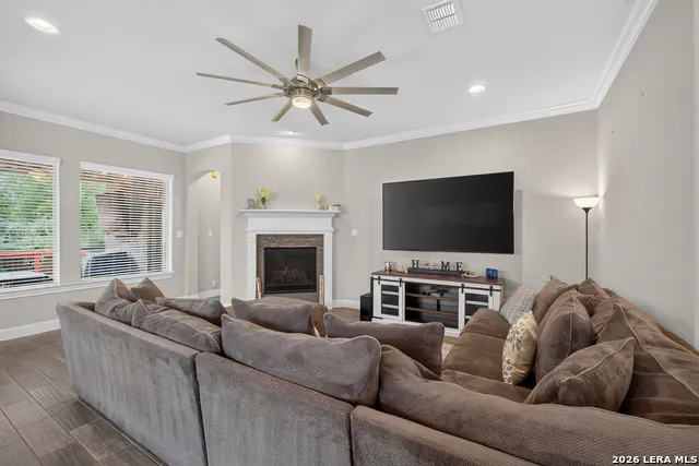2037 Cullum Park San Antonio, TX 78253