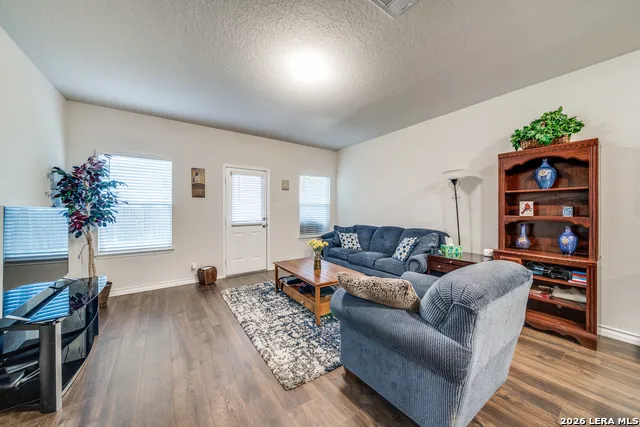 332 SULPHUR SPGS Cibolo, TX 78108