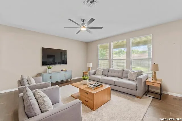 111 KYLE CV Universal City, TX 78148