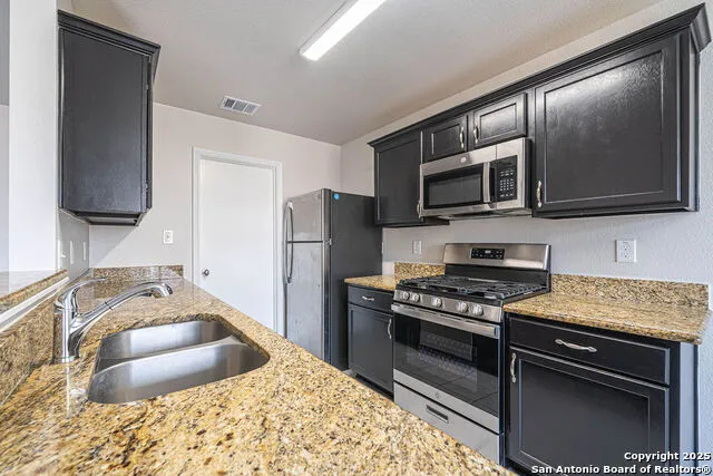 8407 SEA RIM Converse, TX 78109