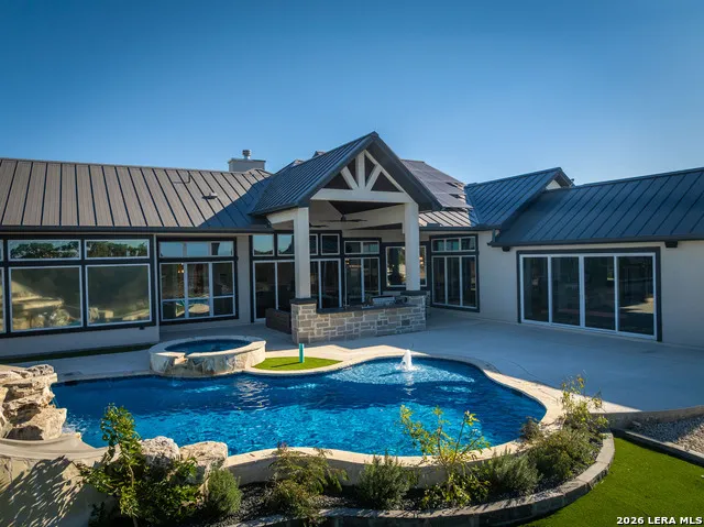 340 Copper Crest New Braunfels, TX 78132