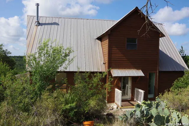 620 County Road 242 Hondo, TX 78861