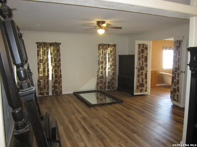 102 S Robin Hill View Kerrville, TX 78028