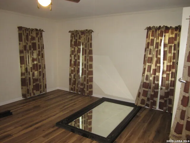102 S Robin Hill View Kerrville, TX 78028