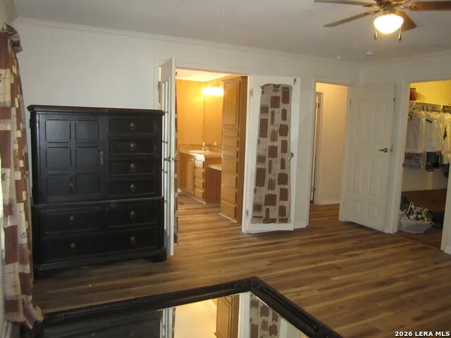 102 S Robin Hill View Kerrville, TX 78028