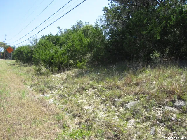 102 S Robin Hill View Kerrville, TX 78028