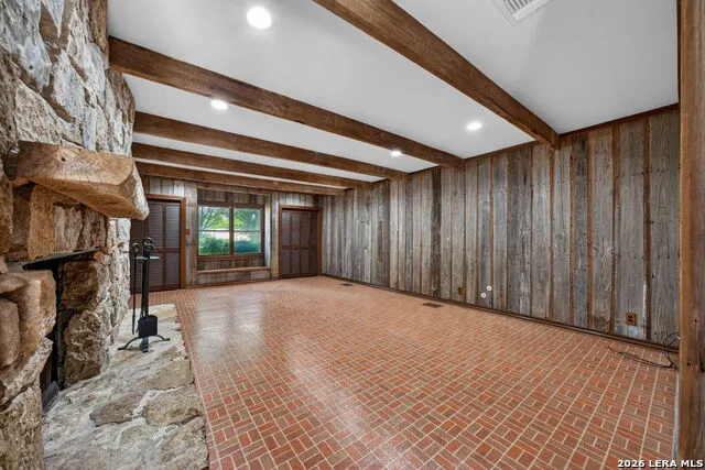 2634 County Road 4713 LaCoste, TX 78039