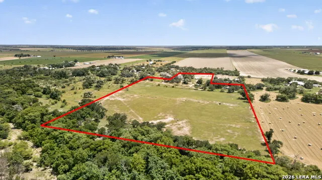 2634 County Road 4713 LaCoste, TX 78039