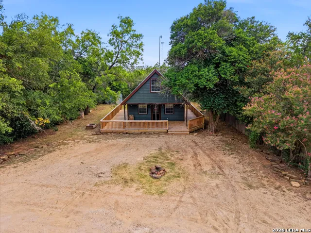 301 MADRONA LN Bandera, TX 78003