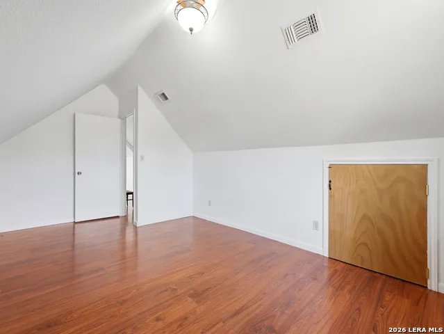 301 MADRONA LN Bandera, TX 78003
