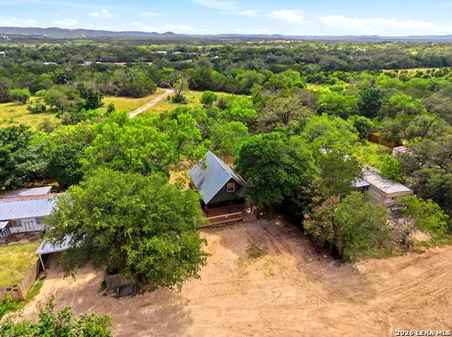 301 MADRONA LN Bandera, TX 78003