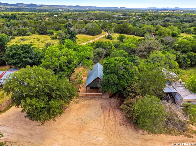 301 MADRONA LN Bandera, TX 78003