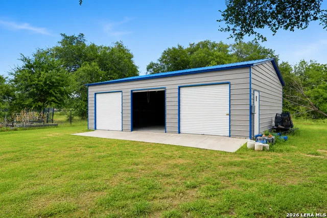 19419 Blume Lytle, TX 78052