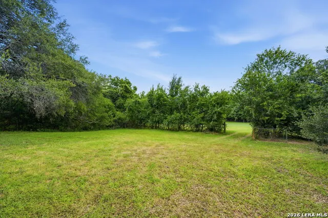 19419 Blume Lytle, TX 78052