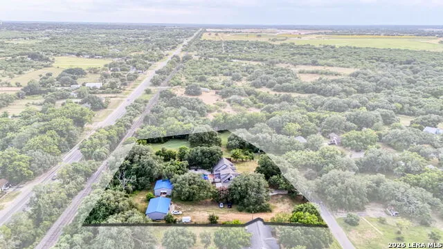 19419 Blume Lytle, TX 78052