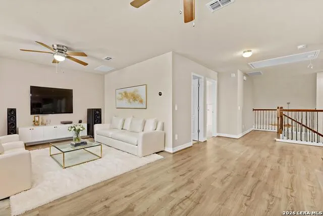 4925 Battle Lake Schertz, TX 78108