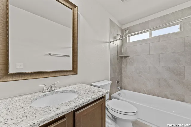 4925 Battle Lake Schertz, TX 78108