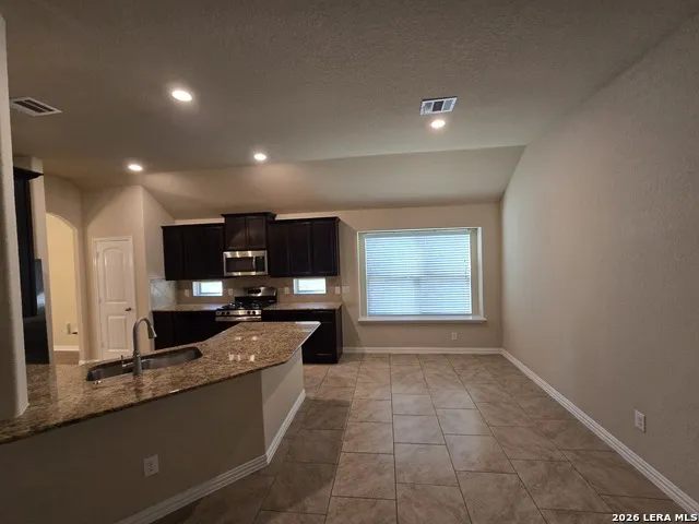 5031 Italica Rd San Antonio, TX 78253